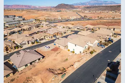 2261 S Tonaquint Dr #11, Saint George, UT 84770 - Photo 9