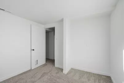 2100 W Theckston Rd, Taylorsville, UT 84129 - Photo 21