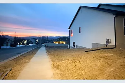 413 S 1150 E #1101, Smithfield, UT 84335 - Photo 31