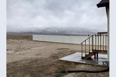 352 S Amber Field Dr, Grantsville, UT 84029 - Photo 3