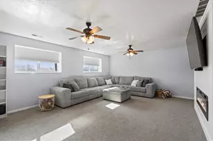 864 E 625 St S, Layton, UT 84041 - Photo 17