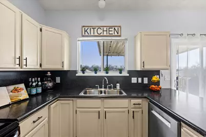 864 E 625 St S, Layton, UT 84041 - Photo 7