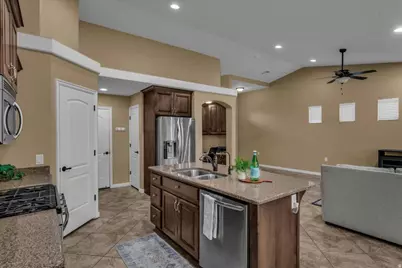 1387 W Forest Dr, Saint George, UT 84790 - Photo 9