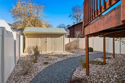 9106 S Mallard Cir E, Sandy, UT 84093 - Photo 13