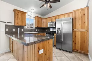 796 Lakeview Dr W, Stansbury Park, UT 84074 - Photo 5