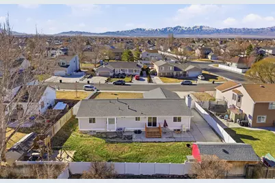 796 Lakeview Dr W, Stansbury Park, UT 84074 - Photo 35