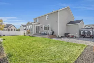 8496 N Tiffany Ln, Lake Point, UT 84074 - Photo 3