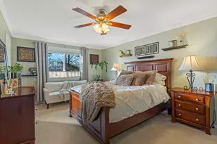 11270 S Farnsworth Ln, Sandy, UT 84070 - Photo 15