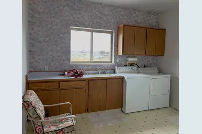 1025 S 200 E, Blanding, UT 84511 - Photo 9