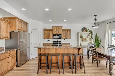 1237 N Silvercrest Dr, Saratoga Springs, UT 84045 - Photo 7