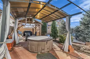 7462 S 2300 E, Cottonwood Heights, UT 84121 - Photo 27