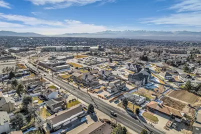 7462 S 2300 E, Cottonwood Heights, UT 84121 - Photo 35