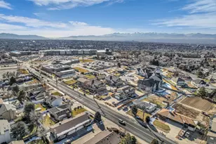 7462 S 2300 E, Cottonwood Heights, UT 84121 - Photo 35