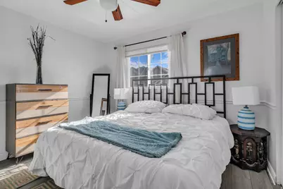 7462 S 2300 E, Cottonwood Heights, UT 84121 - Photo 13