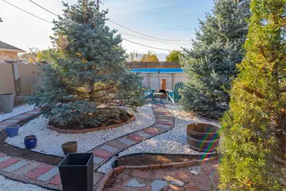 7462 S 2300 E, Cottonwood Heights, UT 84121 - Photo 43