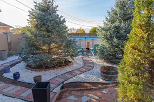 7462 S 2300 E, Cottonwood Heights, UT 84121 - Photo 43