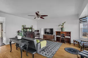 7462 S 2300 E, Cottonwood Heights, UT 84121 - Photo 5