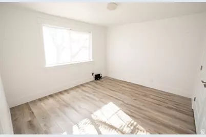 7143 S 2700 W #13, West Jordan, UT 84084 - Photo 9