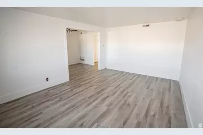 7143 S 2700 W #13, West Jordan, UT 84084 - Photo 3