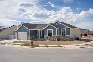 2403 E Sunflower Dr, Eagle Mountain, UT 84005 - Photo 3
