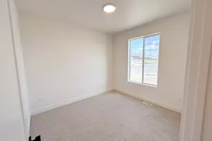 2403 E Sunflower Dr, Eagle Mountain, UT 84005 - Photo 23
