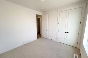 2403 E Sunflower Dr, Eagle Mountain, UT 84005 - Photo 25