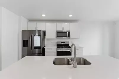 1034 E Jack Dr, Saratoga Springs, UT 84045 - Photo 9