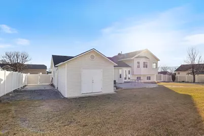 851 E Center St, Pleasant Grove, UT 84062 - Photo 29