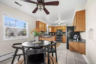 1420 E Spring Ln S, Holladay, UT 84117 - Photo 9