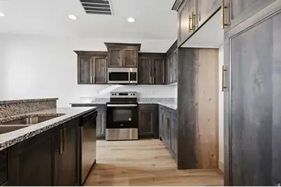 864 E 250 N, Hyrum, UT 84319 - Photo 5