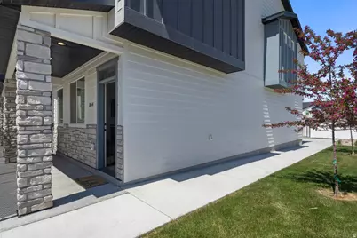 864 E 250 N, Hyrum, UT 84319 - Photo 1