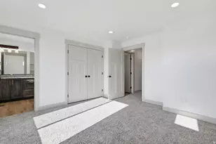 864 E 250 N, Hyrum, UT 84319 - Photo 9