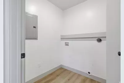 864 E 250 N, Hyrum, UT 84319 - Photo 15