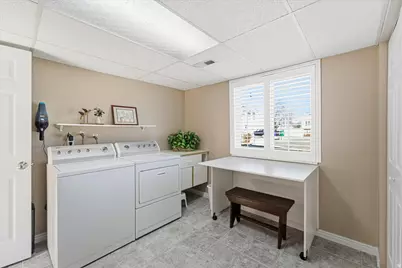 2519 W Bennion Ct, Taylorsville, UT 84129 - Photo 15