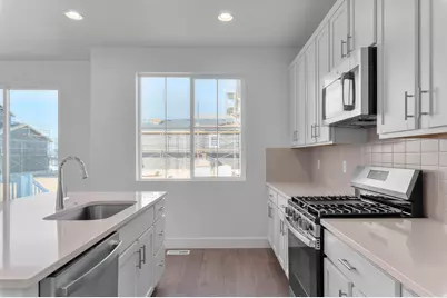 3816 W 2300 N, Clinton, UT 84015 - Photo 13