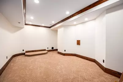 407 E Hidden Lake Dr, Bountiful, UT 84010 - Photo 33