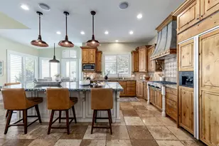 407 E Hidden Lake Dr, Bountiful, UT 84010 - Photo 9