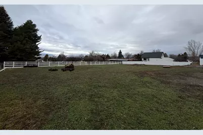 445 S 100 W #5A, Providence, UT 84332 - Photo 9