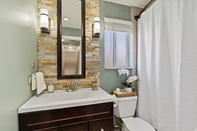 1120 E 2200 N, Layton, UT 84040 - Photo 13