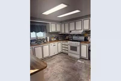 1111 N 2000 W #216, Farr West, UT 84404 - Photo 7