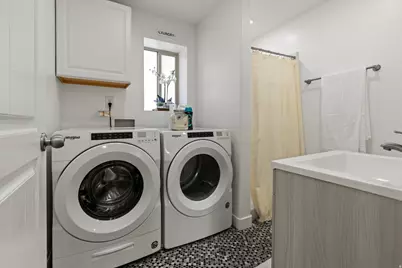 103 E 1250 N, Layton, UT 84041 - Photo 23