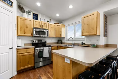 103 E 1250 N, Layton, UT 84041 - Photo 9