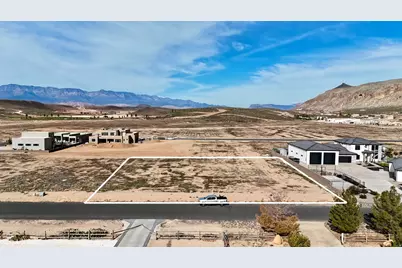 1310 W 4370 S, Hurricane, UT 84737 - Photo 1