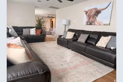 1442 W Diamond Valley Dr, Saint George, UT 84770 - Photo 11