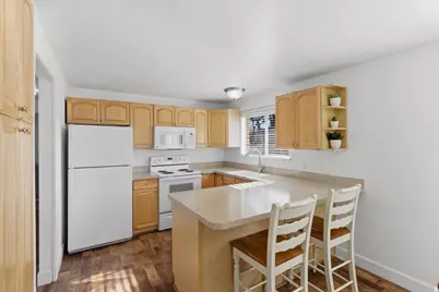 2567 Sharron Dr, Taylorsville, UT 84129 - Photo 9