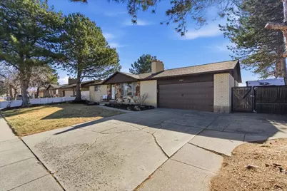 2567 Sharron Dr, Taylorsville, UT 84129 - Photo 3