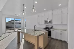 190 N 870 E, Tremonton, UT 84337 - Photo 3