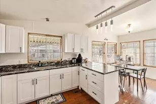 1181 E Del Rio St, Holladay, UT 84117 - Photo 11