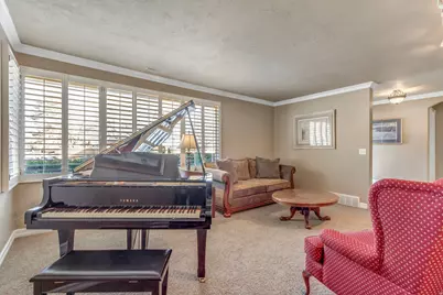 1900 E 5685 S, Holladay, UT 84121 - Photo 5