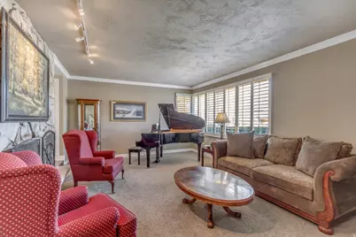 1900 E 5685 S, Holladay, UT 84121 - Photo 3